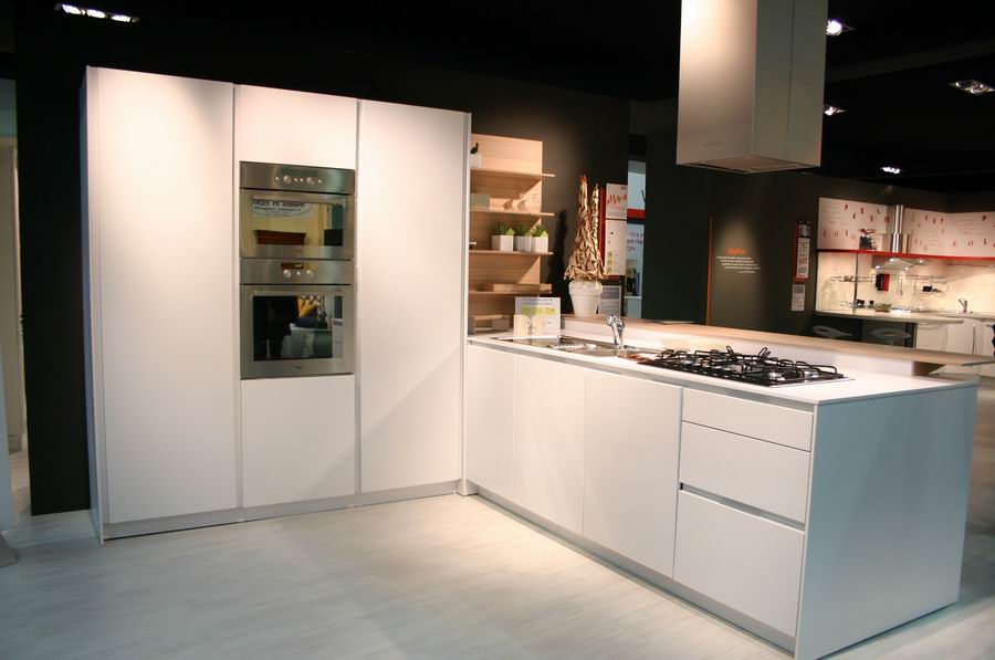 Aiuto arredo cucina soggiorno ambiente unico zona giorno e ... Soggiorno e cucina ambiente unico