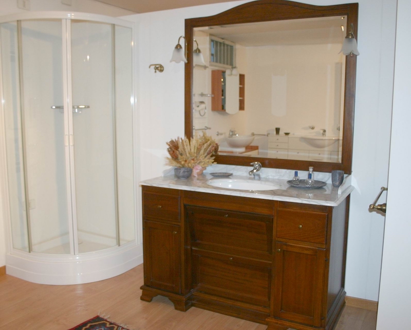 Mobili da bagno in legno massello ~ avienix.com for . Offerte set ferro battuto bagno
