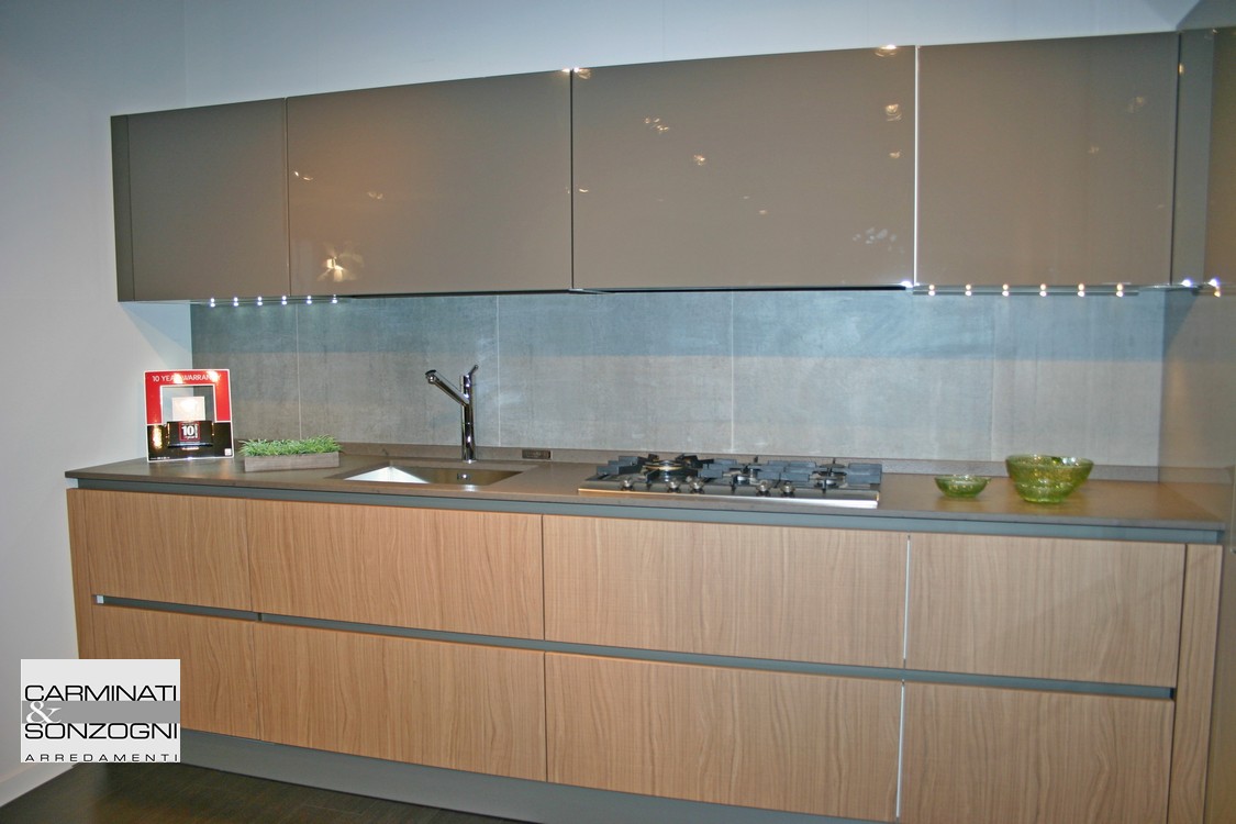Faretti cucina moderna: soffitto basso: illuminazione e colori ...