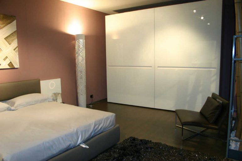 Stai scegliendo l'armadio della camera da letto a Bergamo?
