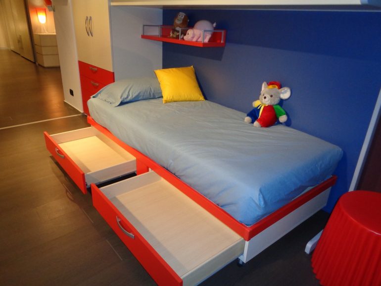 cameretta con letto con cassetti a prezzo outlet