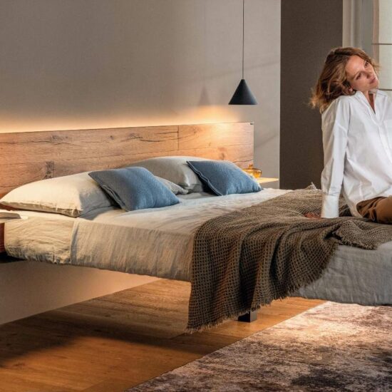 Letto Fluttua Lago con testata in legno rovere wilwood