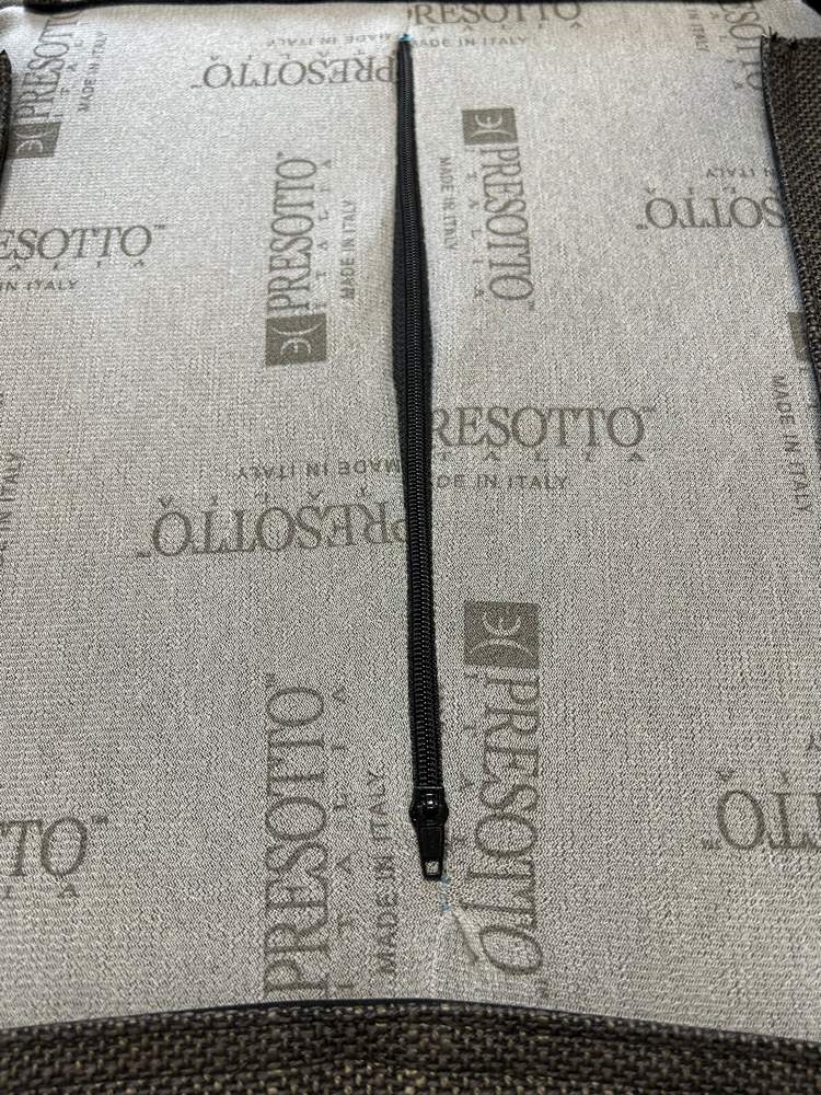 cerniera sotto la seduta