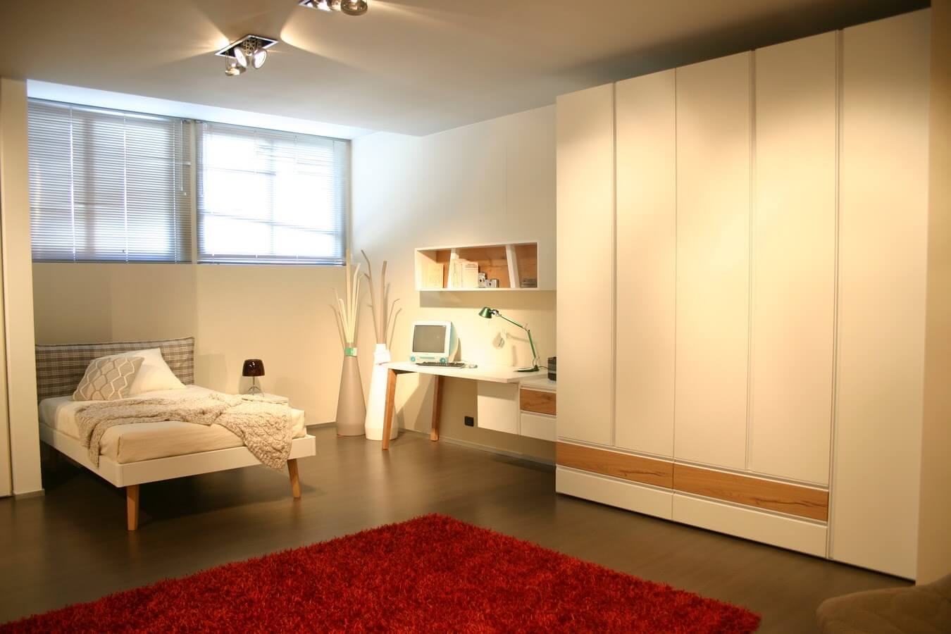 promozione camerette Clever con armadio, scrivania, letto da una piazza e mezza in vendita nel nostro negozio di Zogno, Bergamo, consegne anche a Milano