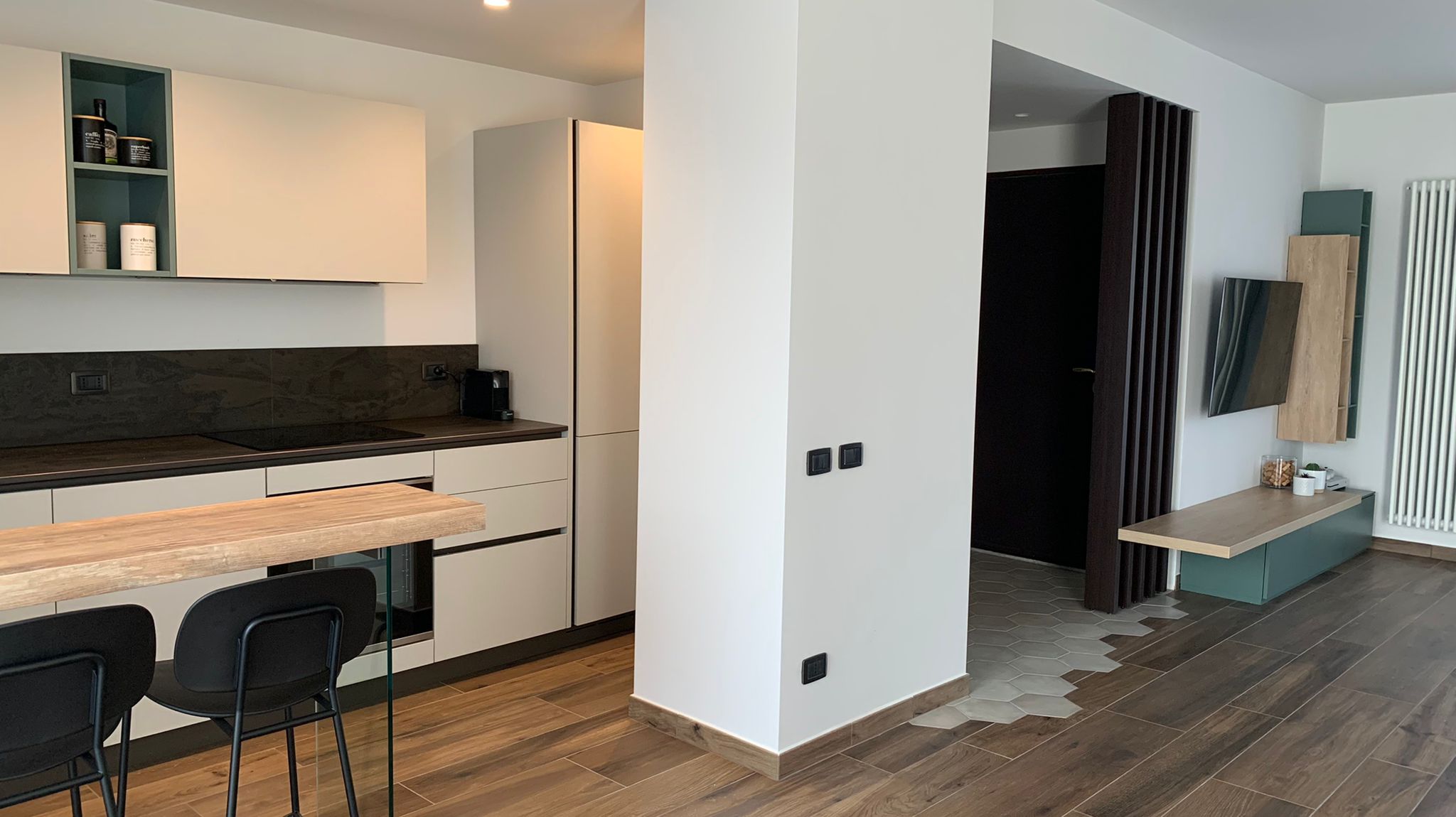 cucina c. pilastro casa ristrutturata Bergamo