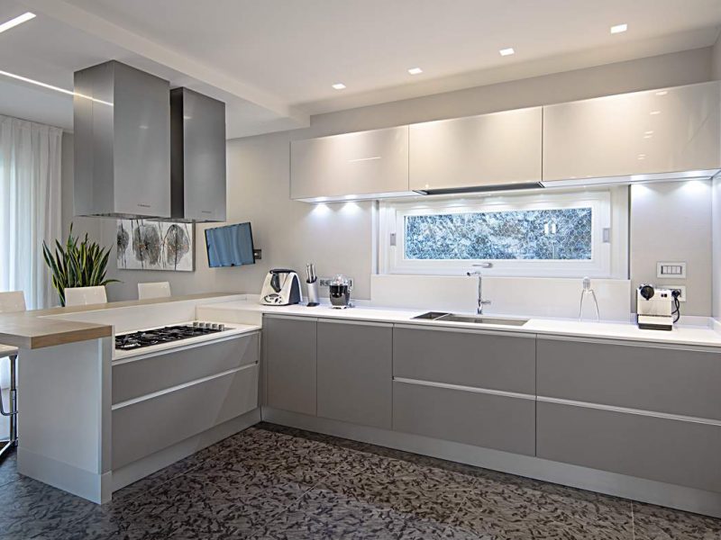cucina moderna Valcucine Artematica vetro realizzata a Bergamo