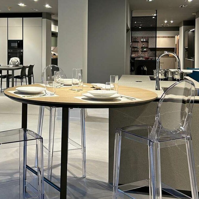 cucine la casa moderna 04 nel negozio di mobili a Bergamo di Carminati e Sonzogni a Zogno