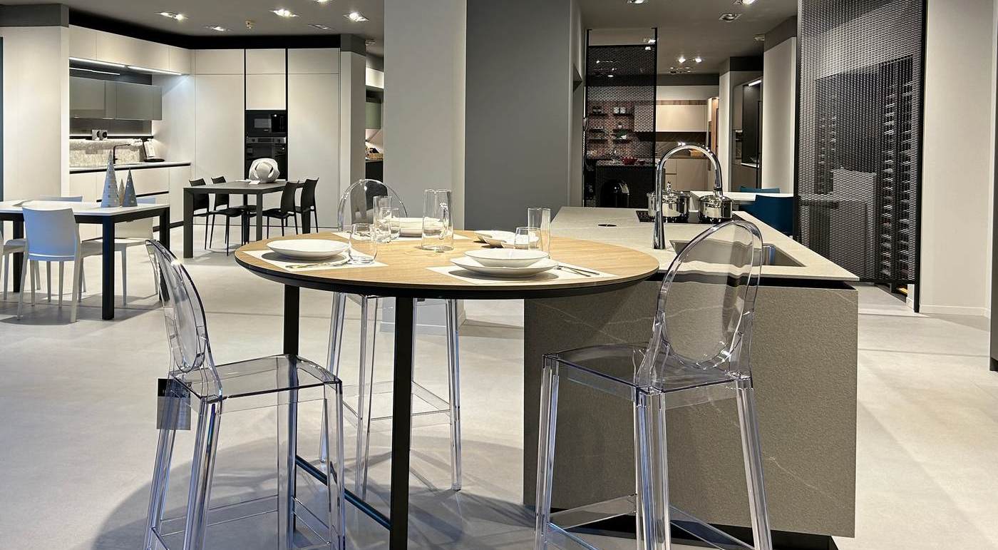 cucine la casa moderna 04 nel negozio di mobili a Bergamo di Carminati e Sonzogni a Zogno