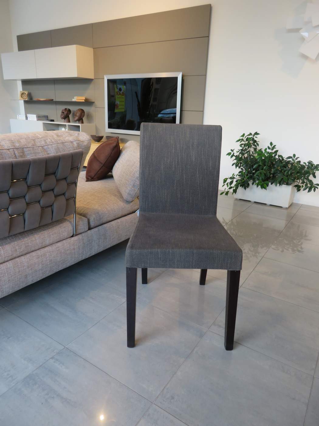 sedia Presotto imbottita vista da davanti